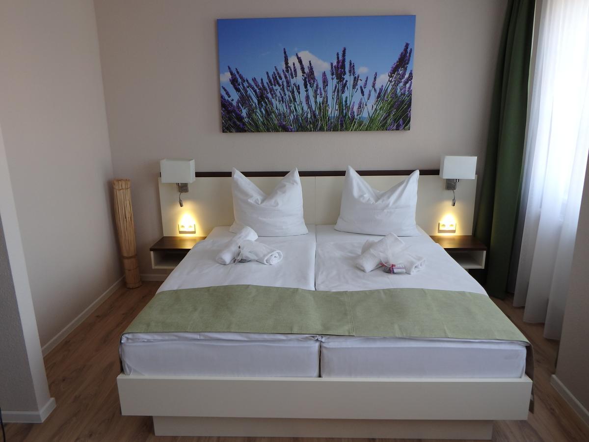 Garni Hotel Lavendelhof Nauen Kültér fotó