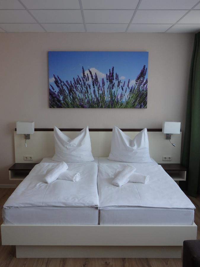 Garni Hotel Lavendelhof Nauen Kültér fotó